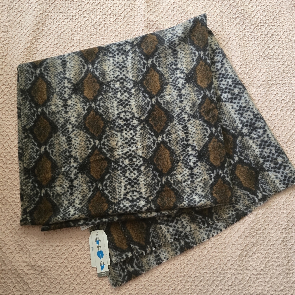 Time and Tru Women's Brown Gray Soft Snake Print Blanket Scarf